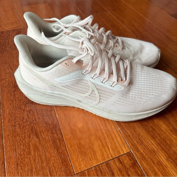 Nike Shoes - Women’s Nike Air Zoom Pegasus